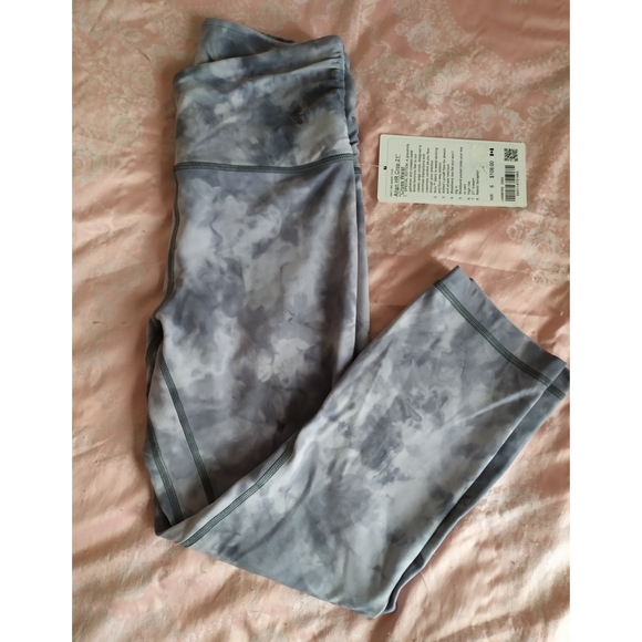 Lululemon HR Align 21" Cross Waist - Picture 2 of 4